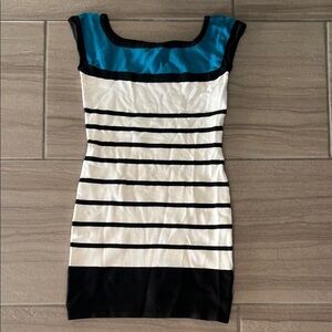 bebe Y2K Vintage Couture Black and White Striped Top with Cap Sleeves